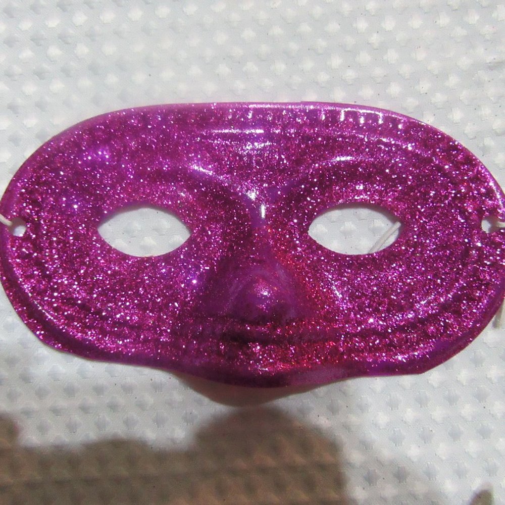 11 Masks Bling - Picture 2 of 4